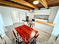 Prodej zrekonstruovaného domku 2+1 se zahradou, zastřešeným posezením i parkováním