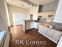 Prodej RD s dvěma byty, průchozí garáží i dvorem se zahradou - Obrázek k zakázce č.: 724391