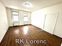 Prodej RD s dvěma byty, průchozí garáží i dvorem se zahradou - Obrázek k zakázce č.: 724391