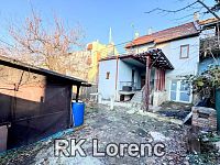 Prodej RD s dvěma byty, průchozí garáží i dvorem se zahradou - Obrázek k zakázce č.: 724391