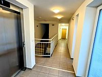 Pronájem bytu 1+kk s balkónem ve vnitrobloku na ul.Lidická - Centrum - Obrázek k zakázce č.: 565583