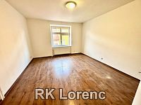 Pronájem RD s dvěma byty, průchozí garáží i dvorem se zahradou - Obrázek k zakázce č.: 724391