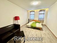 Pronájem RD s dvěma byty, průchozí garáží i dvorem se zahradou - Obrázek k zakázce č.: 724391