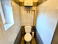 Pronájem RD s dvěma byty, průchozí garáží i dvorem se zahradou - Obrázek k zakázce č.: 724391