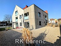 Prodej výjimečného bytu 2+kk s okrasnou zahradou i parkovacím stáním - Obrázek k zakázce č.: 706906