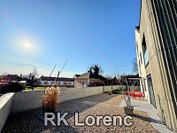 Prodej výjimečného bytu 2+kk s okrasnou zahradou i parkovacím stáním - Obrázek k zakázce č.: 706906