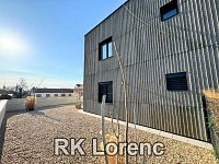 Prodej výjimečného bytu 2+kk s okrasnou zahradou i parkovacím stáním - Obrázek k zakázce č.: 706906