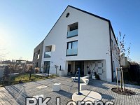 Prodej výjimečného bytu 2+kk s okrasnou zahradou i parkovacím stáním - Obrázek k zakázce č.: 706906
