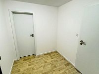 Prodej výjimečného bytu 2+kk s okrasnou zahradou i parkovacím stáním - Obrázek k zakázce č.: 706906