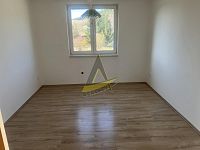 Pronájem zděného, nevybaveného bytu 2+1 v Rychnově nad Malší - IMG_3850.JPG