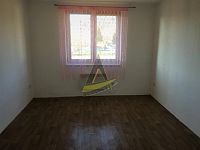 Pronájem zděného, nevybaveného bytu 2+1 v Rychnově nad Malší - IMG_8728.JPG