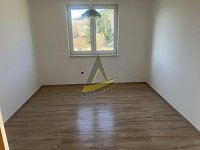 Pronájem zděného, nevybaveného bytu 2+1 v Rychnově nad Malší - IMG_3850.JPG