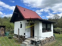 Kouzelná zděná chata v lese mezi Ledenicemi a Borovany. - IMG_4526.JPG