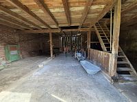 Prodej zemědělské usedlosti v k.ú. Lasvice s pozemekm 2028m2. - 83bbfa26-8437-46f0-a99d-c55f02032d34.JPG