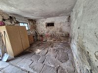 Prodej zemědělské usedlosti v k.ú. Lasvice s pozemekm 2028m2. - d7a2baa8-3229-4896-878a-f1ffde10d8e0.JPG