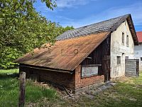 Prodej zemědělské usedlosti v k.ú. Lasvice s pozemekm 2028m2. - e1b88858-ca12-47f7-8cfc-e154a5b6d2fe.JPG