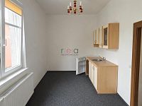 Prodej komerční nemovitosti v Novém Boru. - 93E760BA-8670-4FBB-A279-361C4DB315F6.jpg