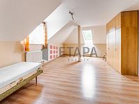 Prodej víceúčelového domu s bytem, penzionem a restaurací – Ražice u Písku - bytová jednotka