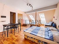 Prodej víceúčelového domu s bytem, penzionem a restaurací – Ražice u Písku - pokoj