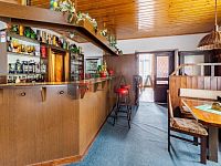 Prodej víceúčelového domu s bytem, penzionem a restaurací – Ražice u Písku - vinárna