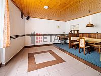 Prodej víceúčelového domu s bytem, penzionem a restaurací – Ražice u Písku - vinárna