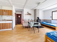 Prodej rekreačního areálu v Jihočeském kraji v okrese Jindřichův Hradec. - chata