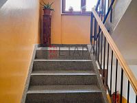 Prodej zděného bytu o dispozici 2+1 ve Volarech - IMG-20250606-WA0005.jpg