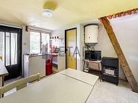 Prodej zděné chaty s velkou zahradou u Týna nad Vltavou. - 1. NP