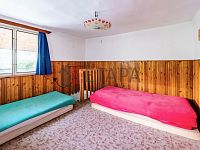 Prodej zděné chaty s velkou zahradou u Týna nad Vltavou. - 2. NP