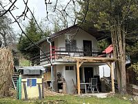 Prodej zděné chaty s velkou zahradou u Týna nad Vltavou. - chata
