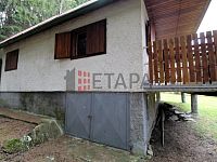 Pronájem zděné chaty se zahradou v osadě Lojzovy Paseky u Vodní nádrže Lipno. - sklepní prostor