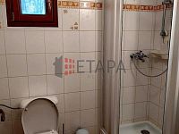 Prodej prostorné zděné chaty 3+1 s terasou v malebné lokalitě u obce Doudleby - koupelna