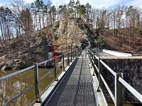 Prodej prostorné zděné chaty 3+1 s terasou v malebné lokalitě u obce Doudleby - pár kroků od chaty