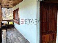 Prodej prostorné zděné chaty 3+1 s terasou v malebné lokalitě u obce Doudleby - terasa