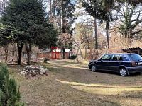 Prodej prostorné zděné chaty 3+1 s terasou v malebné lokalitě u obce Doudleby - zahrada