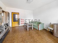 Prodej bytu 4+1 s lodžií v ulici Budovatelská v Trhových Svinech. - obývací pokoj