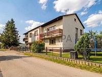 Prodej rodinného domu v Borovnici u Českých Budějovic. - dům v létě