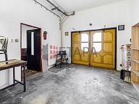 Prodej rodinného domu v Borovnici u Českých Budějovic. - garáž