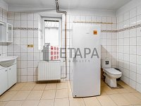 Prodej rodinného domu v Borovnici u Českých Budějovic. - koupelna v přízemí