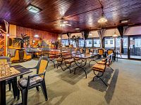 Prodej 100% podílu v s. r. o. s budovou v Českých Budějovicích. - 1. NP