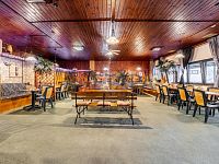 Prodej 100% podílu v s. r. o. s budovou v Českých Budějovicích. - 1. NP