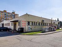 Prodej 100% podílu v s. r. o. s budovou v Českých Budějovicích. - budova