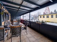 Prodej 100% podílu v s. r. o. s budovou v Českých Budějovicích. - terasa