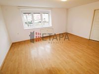 Pronájem bytu 2+1 v ulici Čéčova v Českých Budějovicích. - obývací pokoj