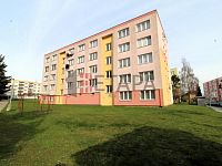 Pronájem bytu 1+1 s balkónem v ulici P. Voka ve Veselí nad Lužnicí. - dům