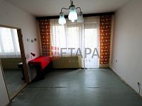 Pronájem bytu 1+1 s balkónem v ulici P. Voka ve Veselí nad Lužnicí. - pokoj s balkónem