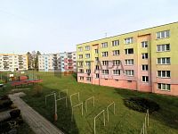 Pronájem bytu 1+1 s balkónem v ulici P. Voka ve Veselí nad Lužnicí. - výhled z balkónu