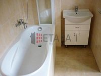 Pronájem bytu 2+1 v ulici Puklicova v Českých Budějovicích. - koupelna