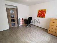 Pronájem bytu 2+1 v ulici Puklicova v Českých Budějovicích. - obývací pokoj