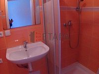 Pronájem bytu 2+1 v domě po celkové rekonstrukci v Chelčického ulici v Českých Budějovicích - 20151012_230924.JPG